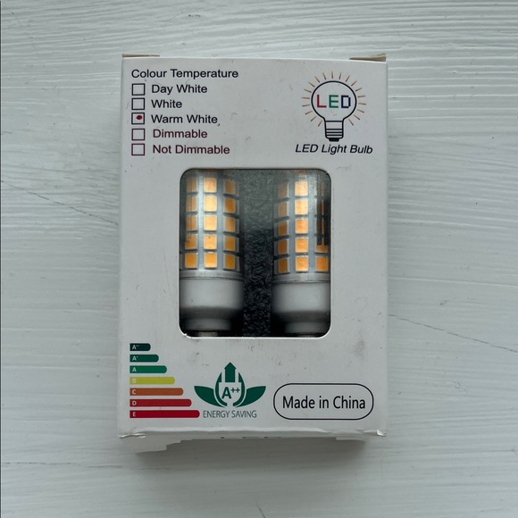 LED Light Bulb - White - Picture 1 of 3